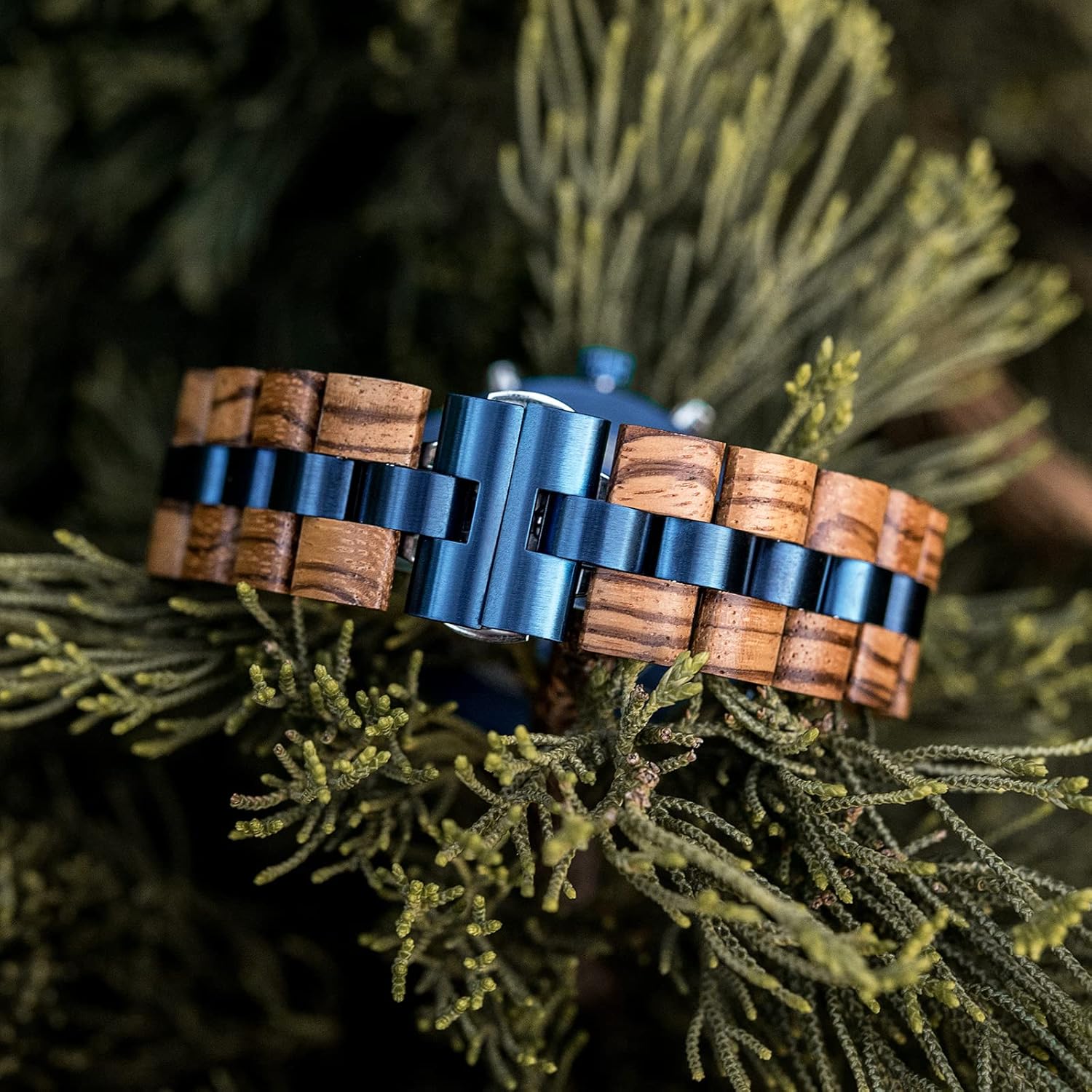 BOBO BIRD Mens Quartz Wooden Watches Stainless Steel Red Sandalwood Alloy Wood Watch for Male Classic Function Wristwatch Chronograph Luminous Hands Day and Night Date Display - Image 7